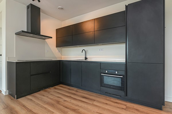 Medium property photo - Zodiakplein 93, 2516 CH Den Haag